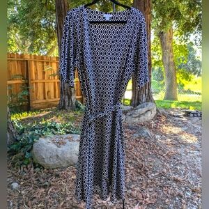 Charter Club 2X v-neck flowy flair dress with tie.